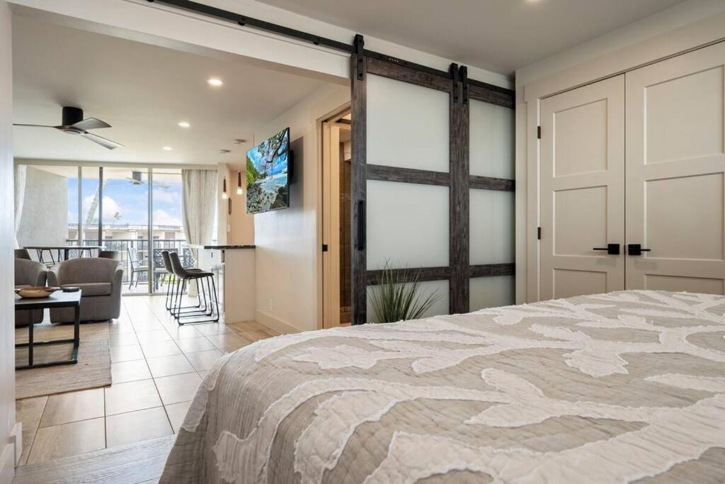 Апартаменты Hale Ono Loa 403- Top Floor, Ocean View, & Complete Modern Remodel Кахана Экстерьер фото