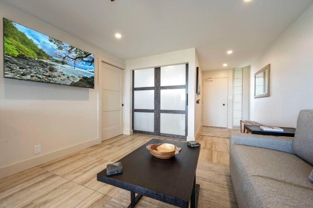Апартаменты Hale Ono Loa 403- Top Floor, Ocean View, & Complete Modern Remodel Кахана Экстерьер фото